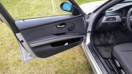 BMW 318i Benzyna Będzin - zdjęcie 4