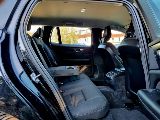 Volvo V60 Full LED Serwis Parktronic Tempomat Navi Bluetooth Gwarancja Szczecin - zdjęcie 12