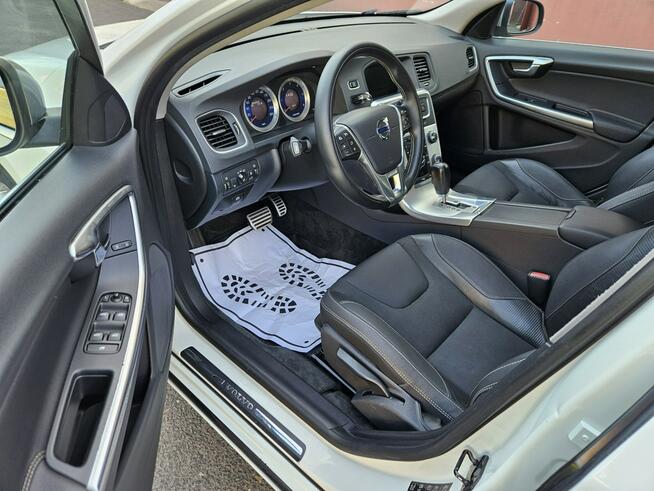 Volvo V60 2.0 5 cylindrów* R-Design* Bardzo Ładne i Zadbane Opoczno - zdjęcie 10
