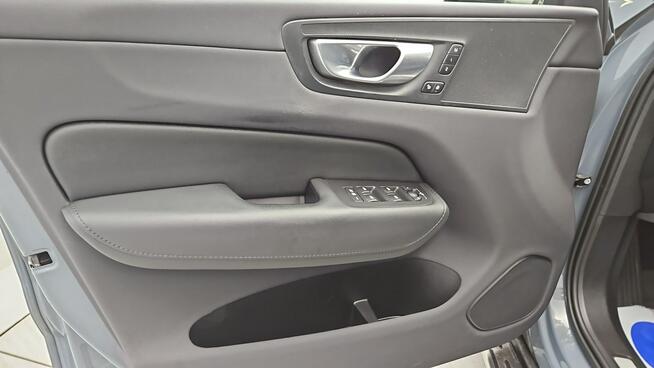 Volvo XC 60 B4 B Plus Dark aut ! Z Polskiego Salonu ! Faktura VAT ! Warszawa - zdjęcie 10