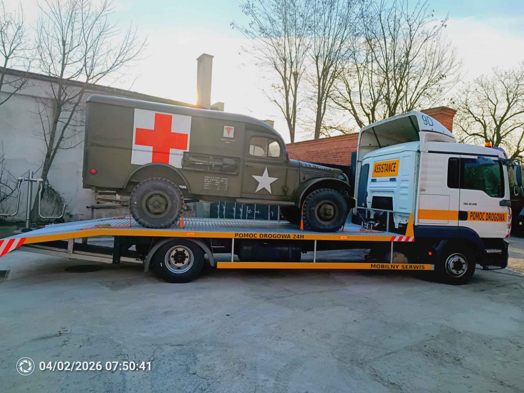 Pomoc drogowa holowanie transport krajowy Tuszyn - zdjęcie 5