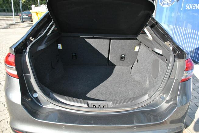 Liftback Titanium 2,0 EcoBlue 190KM A8 ASO Gwarancja Ford Używane Białystok - zdjęcie 11