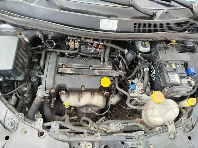 Opel Corsa zarejestrowana z lpq Toruń - zdjęcie 6