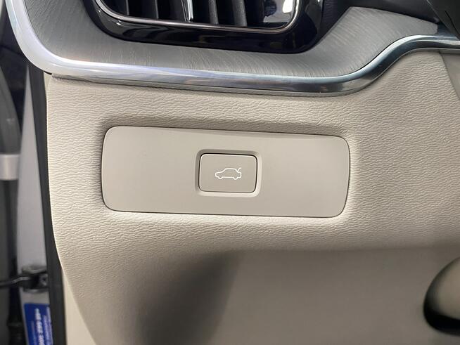Volvo XC 60 XC60 B5 B AWD Plus Dark aut Kombi Warszawa - zdjęcie 11