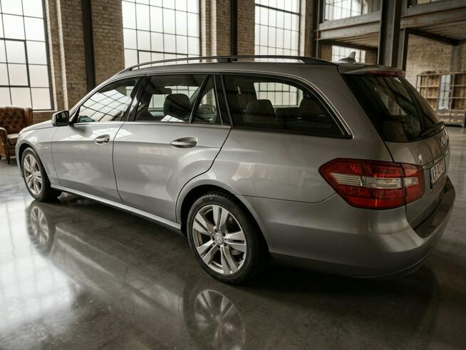 Mercedes E 220 LED Szyberdach Skóry stan bdb Kraków - zdjęcie 5