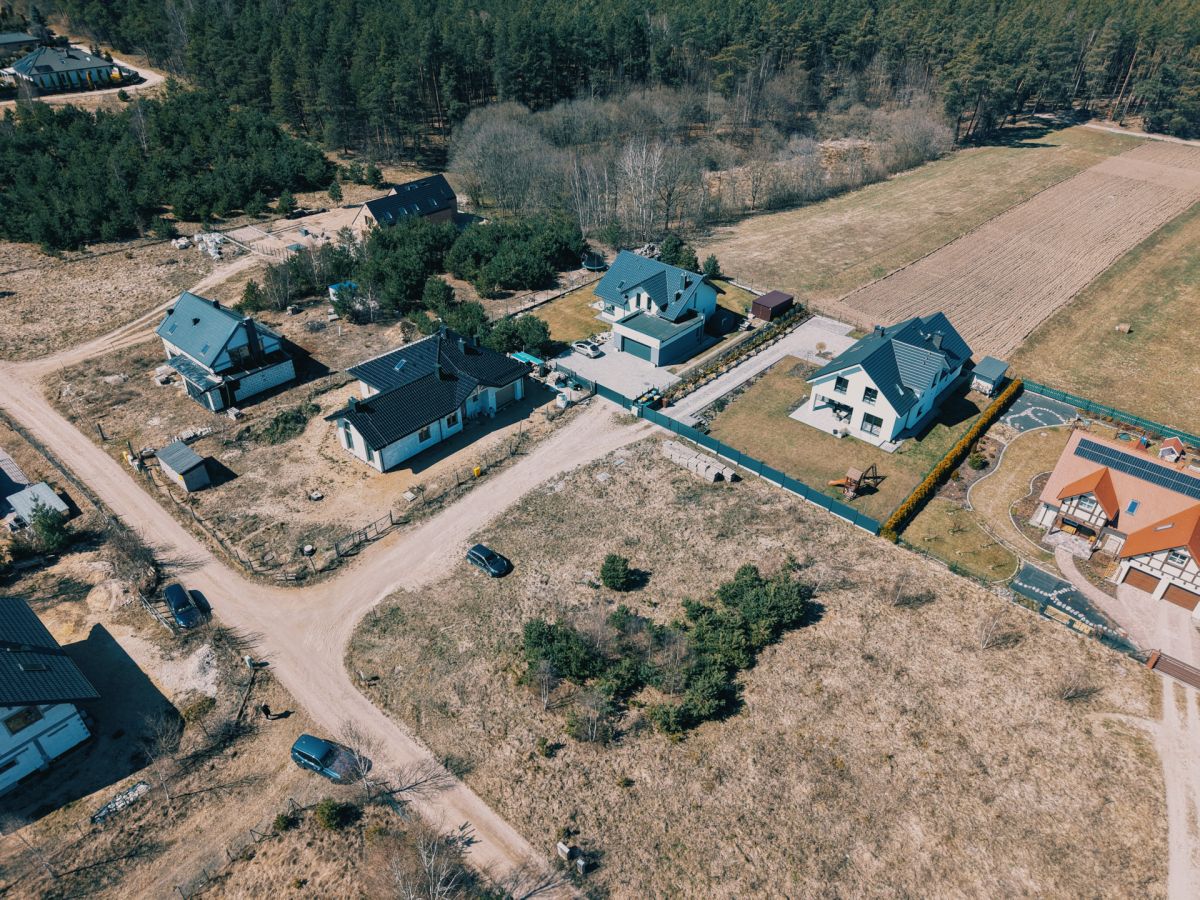 Kształtna płaska działa budowlana w Sulminie Sulmin - zdjęcie 3