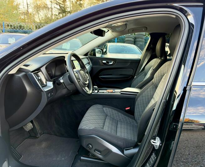 Volvo XC 60 B4,Plus Dark,4x4,AWD,Gwarancja Kamienna Góra - zdjęcie 9