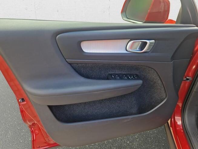 Volvo XC 40 B3 Core ! Z Polskiego Salonu ! Faktura VAT ! Warszawa - zdjęcie 10