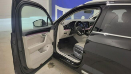Volkswagen Touareg 3.0 V6 TDI SCR 4Mot. Elegance Grójec - zdjęcie 12