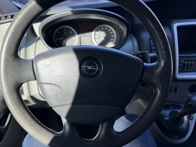 Opel Vivaro 2,0 115  osobowy  klima. Długi long Łodygowice - zdjęcie 11