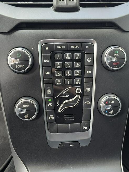 Volvo V40 T2 Momentum Tychy - zdjęcie 10