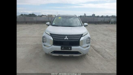 Mitsubishi Outlander Bogata wersja wyposażenia / AWD / Hybryda Wrocław - zdjęcie 2