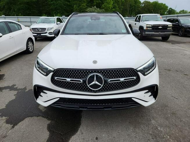 Mercedes GLC 300 4Matic / pakiet AMG / Auto jak nowe Wrocław - zdjęcie 2