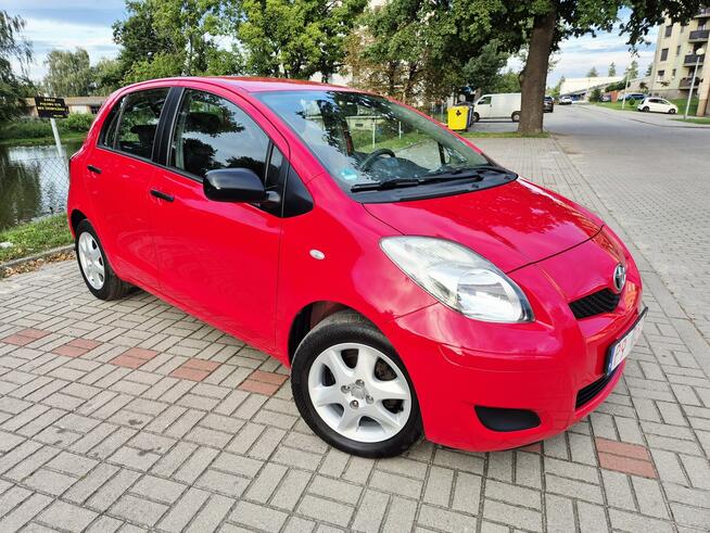 Toyota Yaris Oryginał Stan Bezwypadkowy I Właściciel Serwis do końca Zielona Łąka - zdjęcie 4