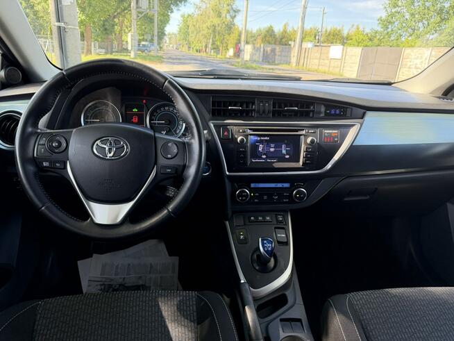 Toyota Auris 1.8 HSD 136KM  Serwisowany Kamera Ładny stan Otwock Mały - zdjęcie 7