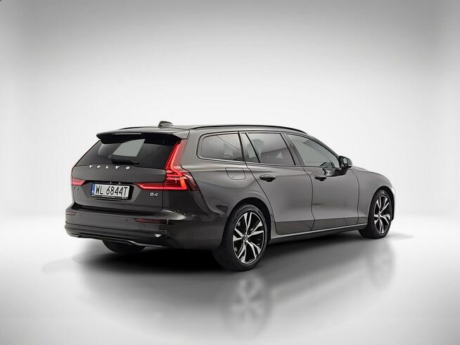 Volvo V60 B4 D Plus Dark aut ! Z Polskiego Salonu ! Faktura VAT ! Warszawa - zdjęcie 5