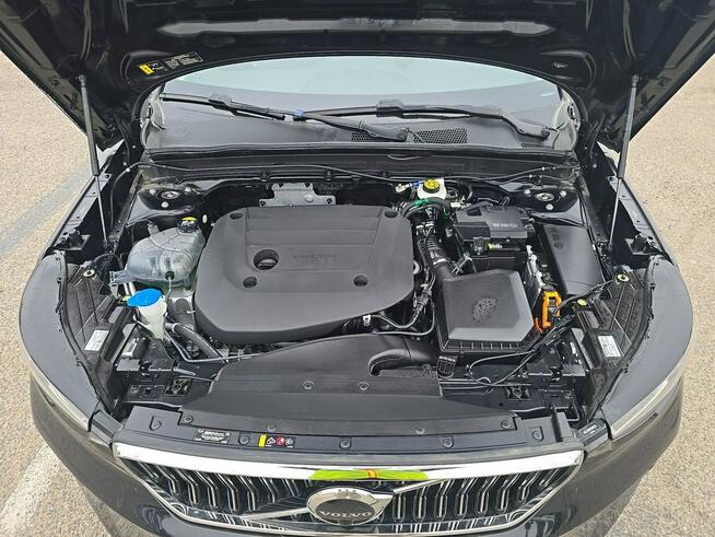 Volvo XC 40 Ultimate Bright Theme / 4x4 / niski przebieg Warszawa - zdjęcie 12