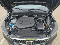 Volvo XC 40 Ultimate Bright Theme / 4x4 / niski przebieg Warszawa - zdjęcie 12