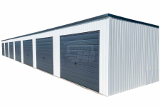 Rząd garaży 28x5,5m - 7x bramy uchylne  dach spad w tył  GP489