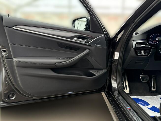 BMW 520 2,0 d(190 KM) xDrive + pakiet sportowy M Salon PL F-Vat Warszawa - zdjęcie 10