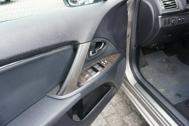 Toyota Avensis polski salon, atrakcyjny przebieg Opole - zdjęcie 9