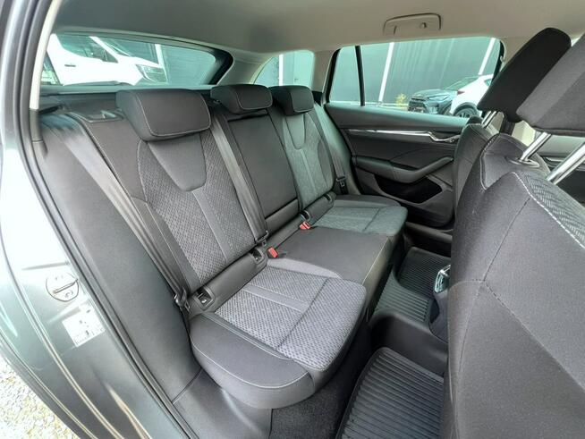 Škoda Octavia Style 2.0 TDI DSG 150KM 2024 1WŁ SalonPL Gwarancja FV23% Kielce - zdjęcie 9