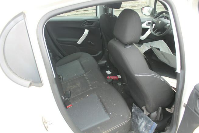 Peugeot 208 Ostrów Wielkopolski - zdjęcie 6