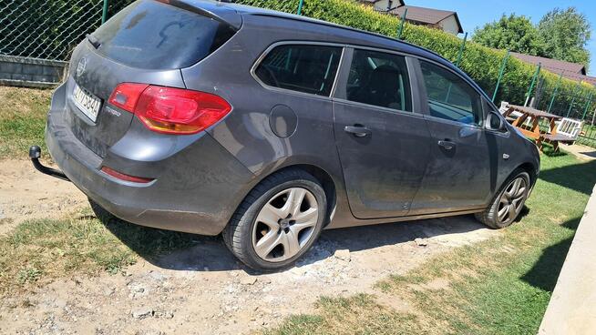 SPRZEDAM OPELA ASTRA J TURBO Żywiec - zdjęcie 2