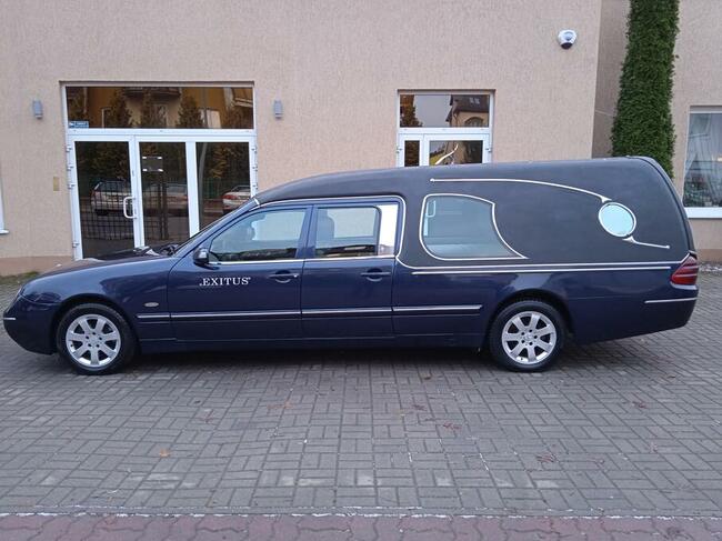 Karawan pogrzebowy - włoska zabudowa Otwock - zdjęcie 1