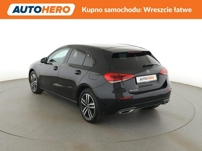Mercedes A 250 fv23, phev, full led, virtual, pdc, kamera, navi, skóra Warszawa - zdjęcie 4