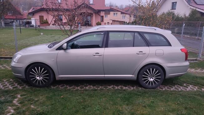 Toyota Avensis 1.8 benzyna + LPG Bogatynia - zdjęcie 7