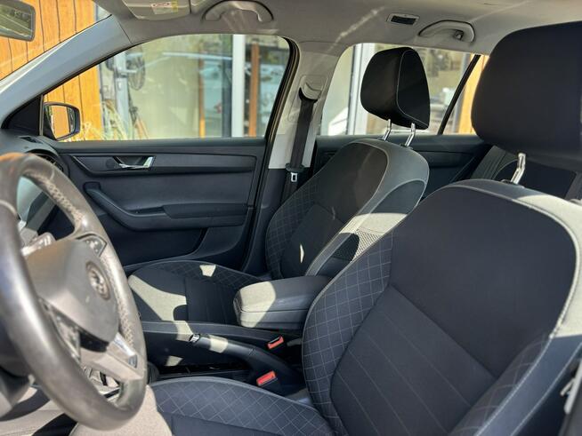 Škoda Fabia LPG / FV23% / CAR PLAY Poznań - zdjęcie 6