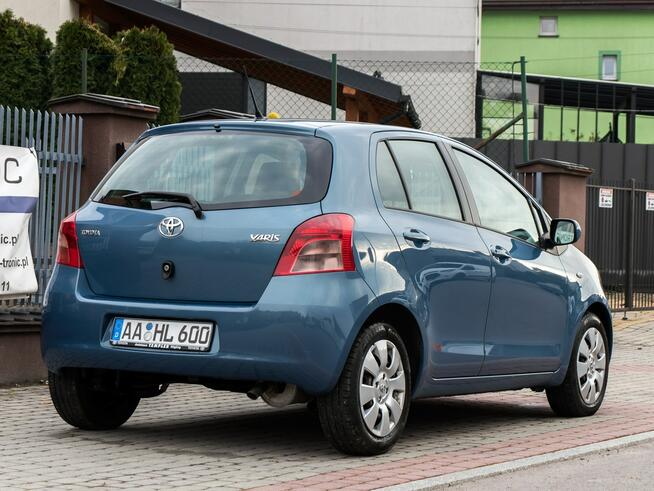 Toyota Yaris 1.3_Benzyna_87 KM_142 tyś. km_klima_koła zimowe Nowy Sącz - zdjęcie 7