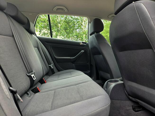 Volkswagen Golf HB 1.6 Benz. MPI 102KM 2004r Klima, Niski Przebieg ! Tychy - zdjęcie 11