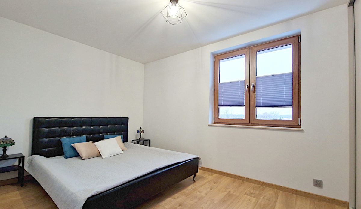 Narożna szeregówka z dużym ogrodem Porosły Porosły - zdjęcie 9