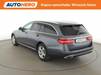 Mercedes E 200 full led navi kamera grzane fotele hak automat Warszawa - zdjęcie 4