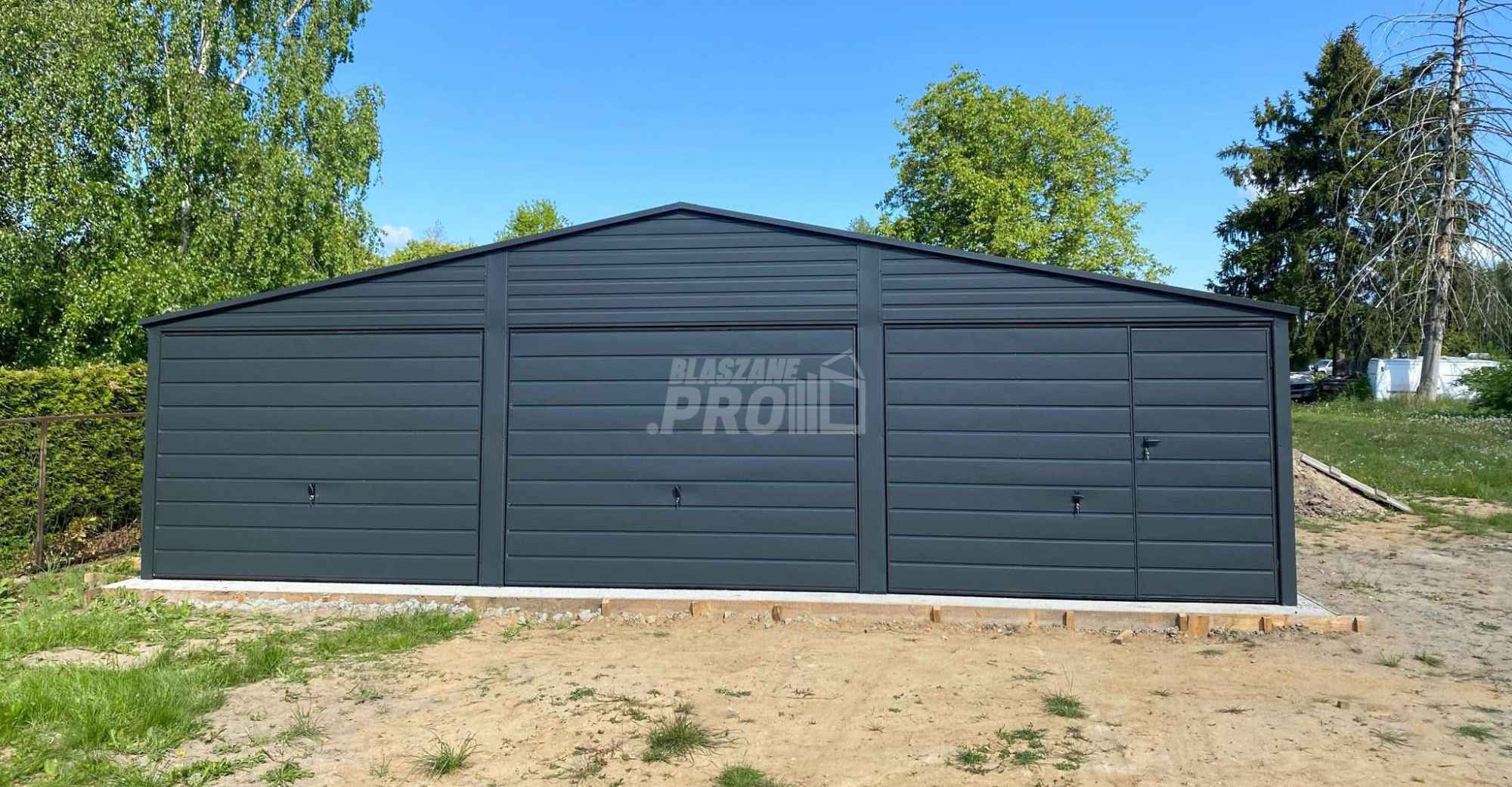 Garaż blaszany 9x6m - 3x Brama - drzwi Antracyt Dach dwuspadowy GP556 Iława - zdjęcie 5