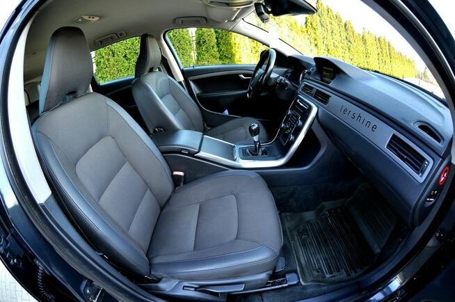 Volvo V70 2.5 Turbo 231KM LIFT Climatronic Grzane Płock - zdjęcie 9