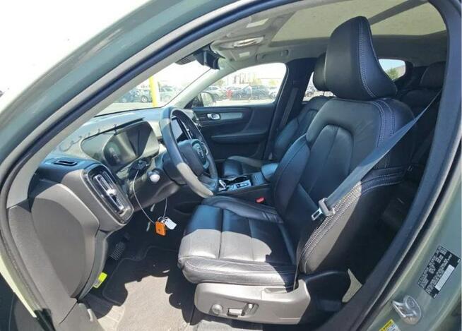 Volvo XC 40 Najbogatsza wersja wyposażenia Ultimate Dark Theme / AWD Cieszyn - zdjęcie 7