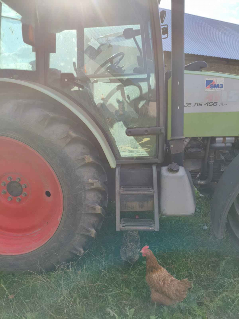 likwidacja gospodarstwa sprzedam ciągnik w bardzo dobrym stanie Zaręby Kościelne - zdjęcie 3