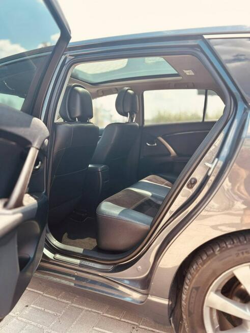 Toyota Avensis Piaseczno - zdjęcie 6
