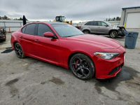 Alfa Romeo Giulia / 4x4 / 2.0 280KM / Niski przebieg / Tarnów - zdjęcie 2