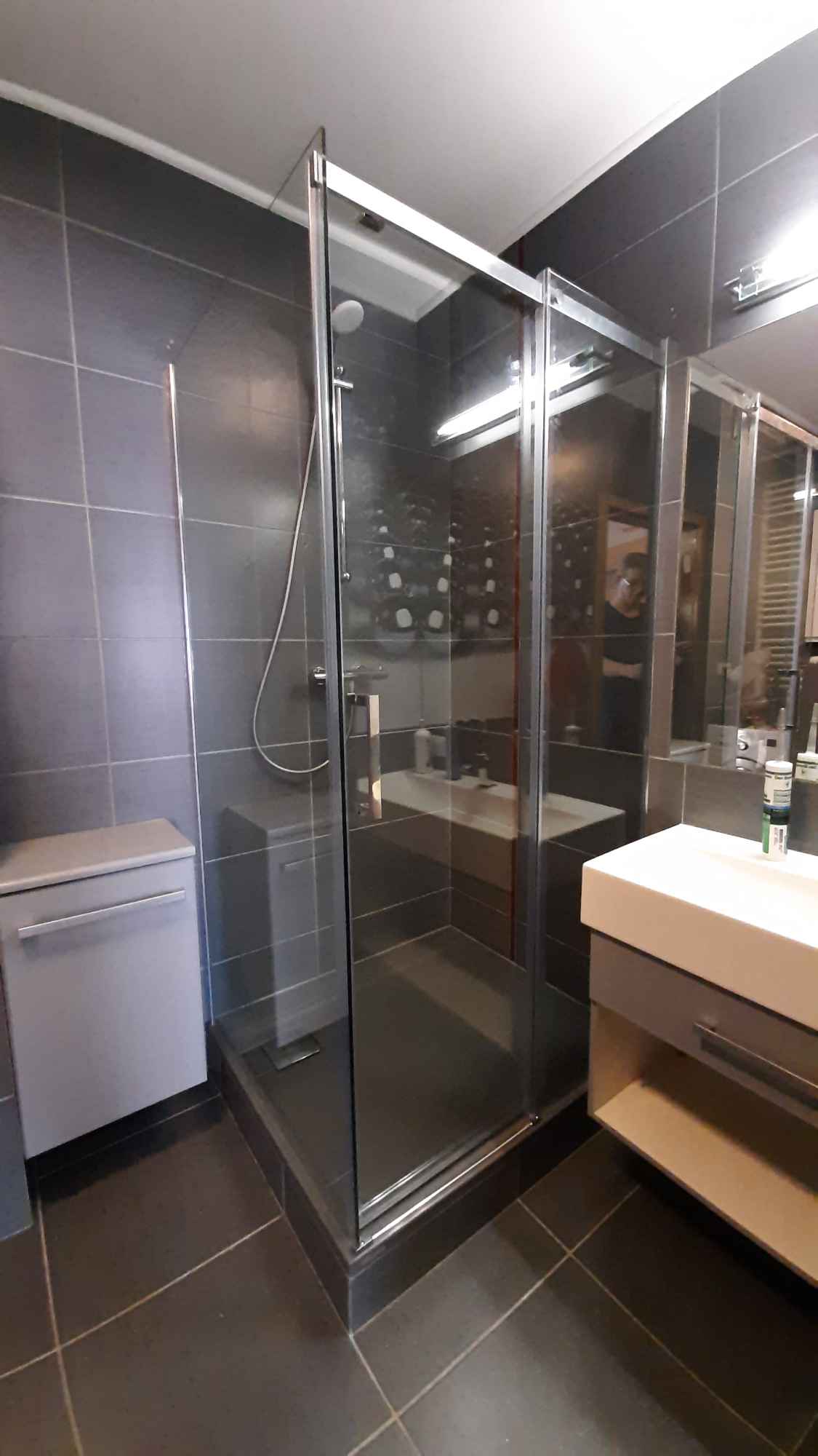 Monter brodzik,kabina prysznicowa. Żoliborz - zdjęcie 1