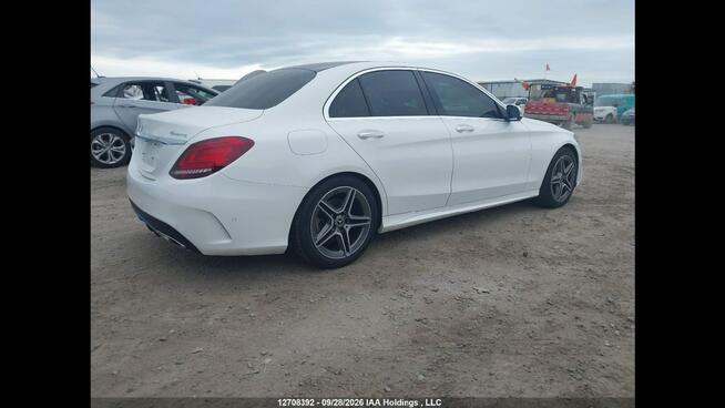 Mercedes C 300 4Matic / pakiet AMG / niski przebieg Warszawa - zdjęcie 4
