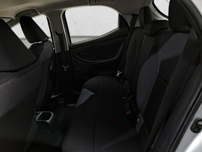 Toyota Yaris Komorniki - zdjęcie 12