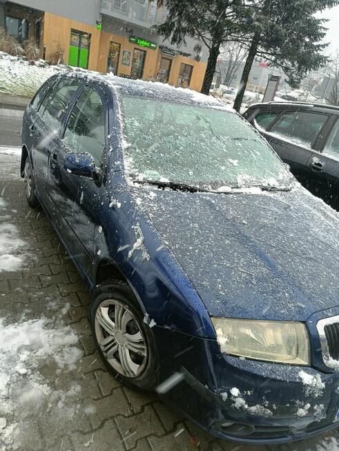 Samochód osobowy Kraków - zdjęcie 4