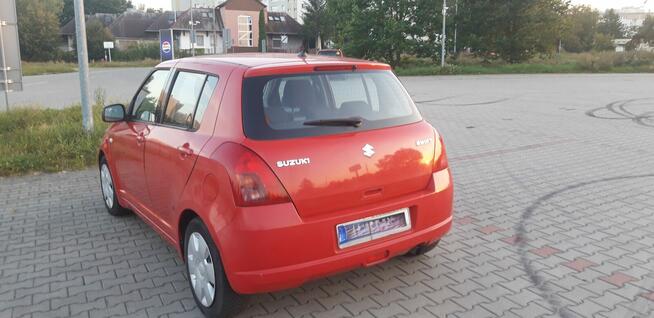 Sprzedam Suzuki Swift 1.3 2006r Gdańsk - zdjęcie 4