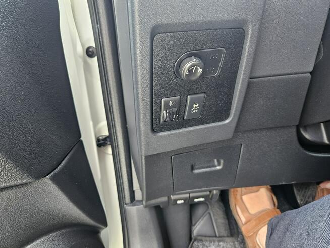 Nissan Qashqai Klimatyzacja / Tempomat / Czujniki parkowania Ruda Śląska - zdjęcie 10
