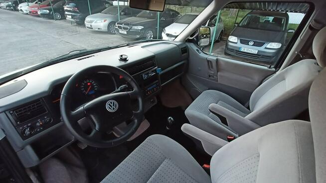 Volkswagen Multivan zadbane, serwisowane, doinwestowane Tomaszów Mazowiecki - zdjęcie 3
