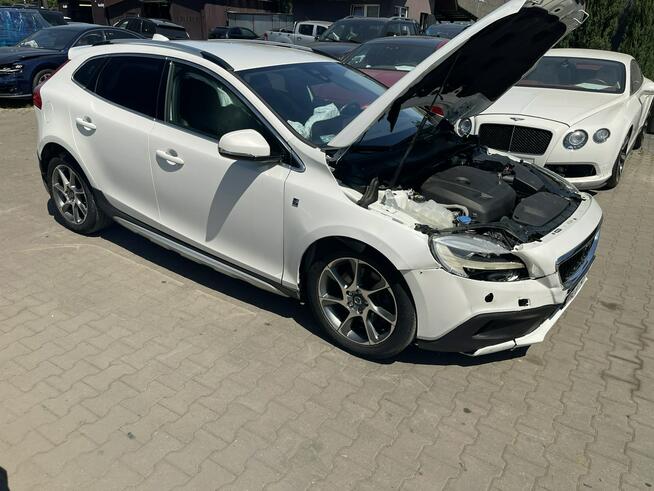 Volvo V40 Cross Country T4 Kinetic Automat Skóra Podgrzewanie Gliwice - zdjęcie 3